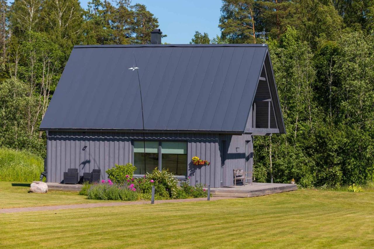 Piesta Riverside Cottage In Soomaa Region Kullimaa Exteriör bild